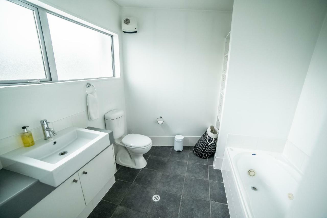 Airport Christchurch Motel Екстериор снимка